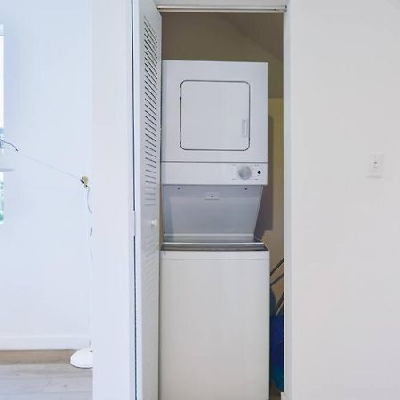 Amazing Town House 15 Min From The Beach Wfree Parking Miami Exterior foto