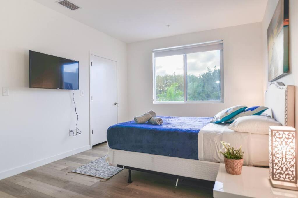 Amazing Town House 15 Min From The Beach Wfree Parking Miami Exterior foto