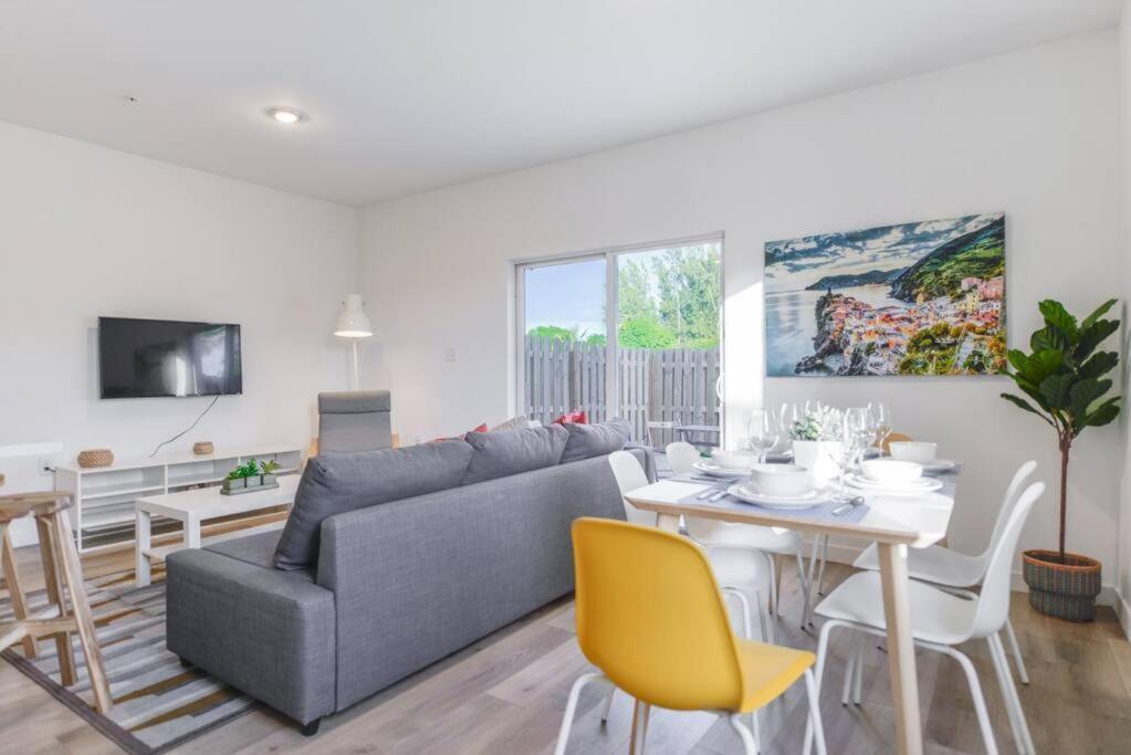 Amazing Town House 15 Min From The Beach Wfree Parking Miami Exterior foto
